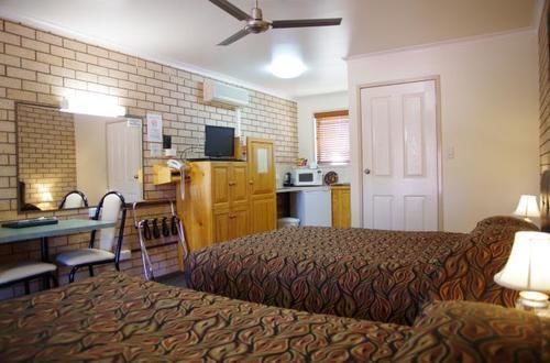 Stannum Lodge Motor Inn สแตนธอร์ป ภายนอก รูปภาพ